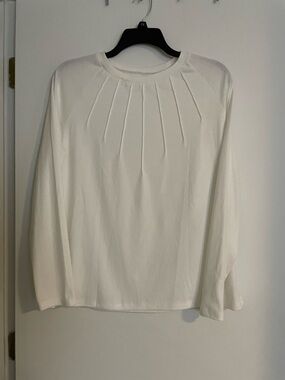 Classic White/Ivory Pleated Crewneck Women's Top